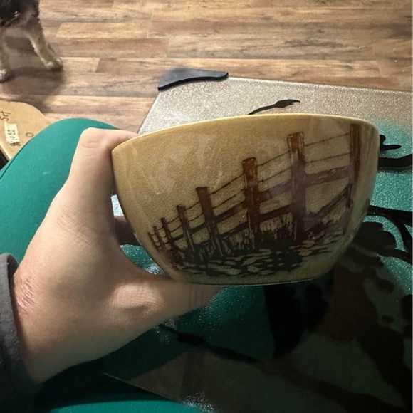 Dish set - Picture 1 of 3